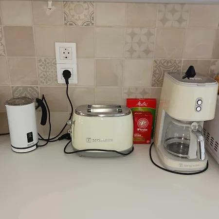 The Beautiful * Plaka (Milos)