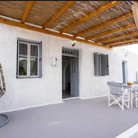 The Beautiful Plaka (Milos)