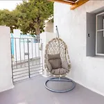 The Beautiful Holiday home Plaka (Milos)