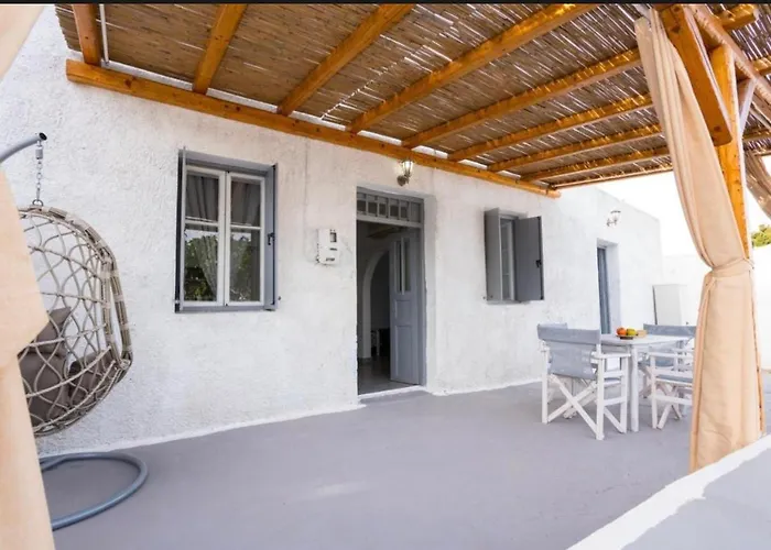 The Beautiful Plaka (Milos)